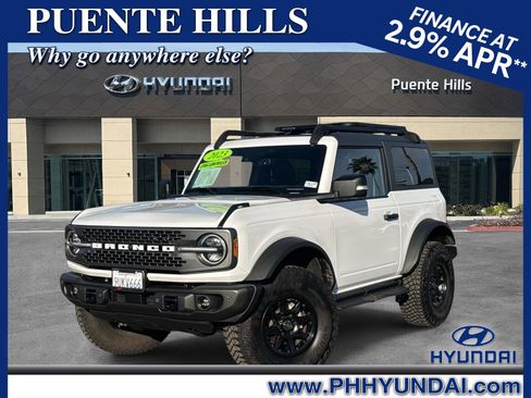 Used 2023 Ford Bronco Badlands image 1