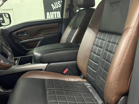 Used 2017 Nissan Titan Platinum Reserve image 21