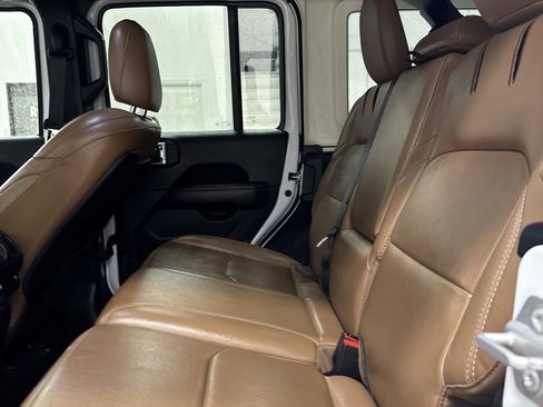 Used 2021 Jeep Wrangler Unlimited Rubicon 4xe w/ Cold Weather Group image 8