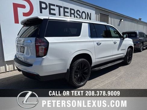 Used 2024 Chevrolet Suburban Premier AWD/4WD image 4