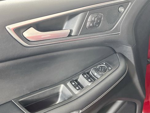 Used 2020 Ford Edge ST w/ Cold Weather Package AWD/4WD image 18