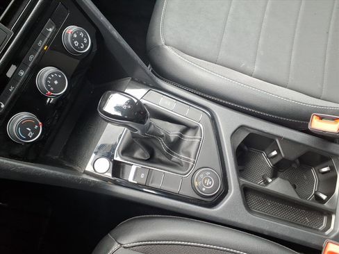 Certified 2023 Volkswagen Taos SE image 20