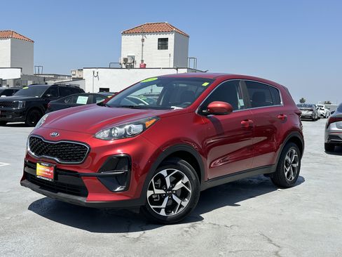 Used 2020 Kia Sportage LX FWD image 2