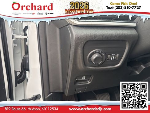 Used 2022 Jeep Grand Cherokee L Laredo image 28