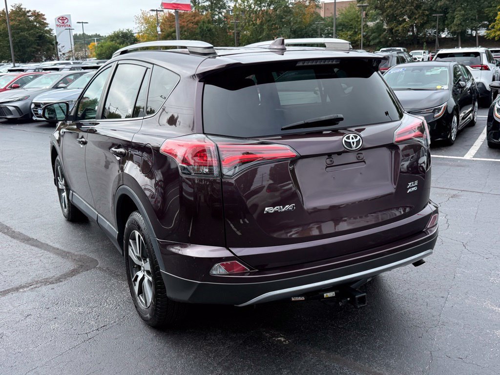 Used 2018 Toyota RAV4 XLE AWD/4WD image 6