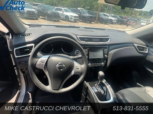 Used 2016 Nissan Rogue SL w/ SL Premium Package AWD/4WD image 7