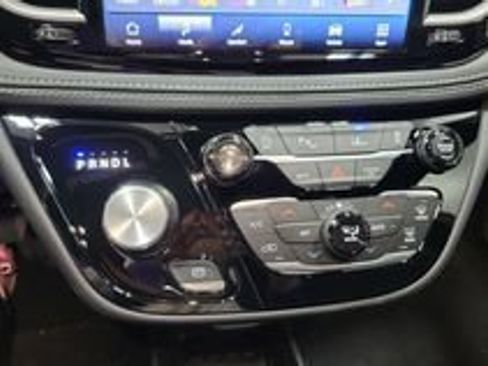 New 2026 Chrysler Pacifica Select FWD image 16