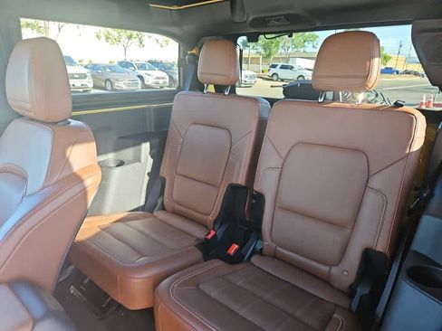 Used 2024 Ford Bronco Heritage Edition AWD/4WD image 10