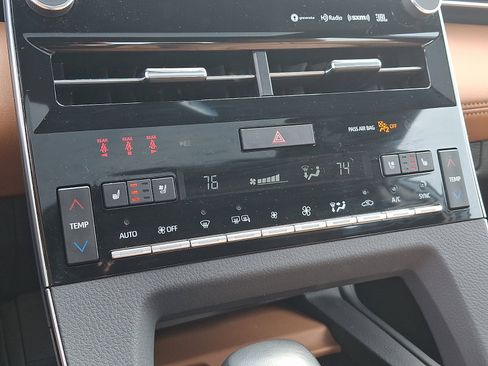 Certified 2022 Toyota Avalon Limited w/ Advanced Safety Package image 18