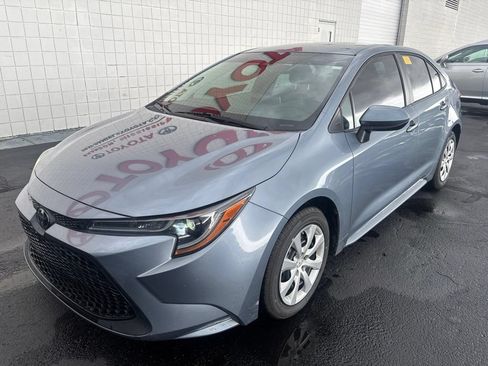 Used 2021 Toyota Corolla LE FWD image 1