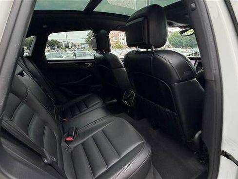 Used 2018 Porsche Macan GTS AWD/4WD image 21