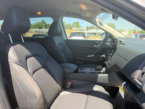 New 2026 Nissan Pathfinder SL AWD/4WD image 11