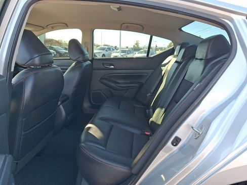 Used 2019 Nissan Altima 2.5 SR image 11