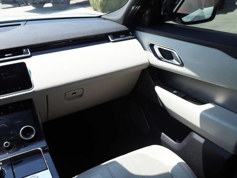 Used 2018 Land Rover Range Rover Velar R-Dynamic SE AWD/4WD image 20