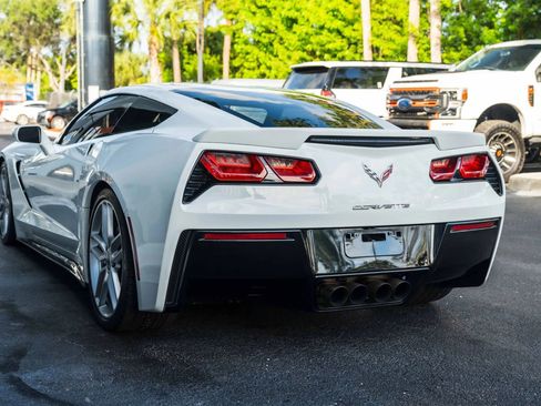 Used 2019 Chevrolet Corvette Stingray Coupe w/ 1LT RWD image 18