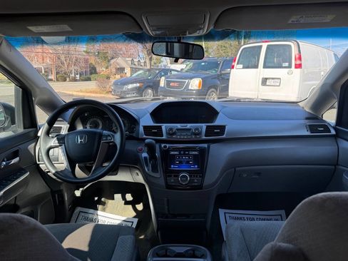 Used 2015 Honda Odyssey EX image 16