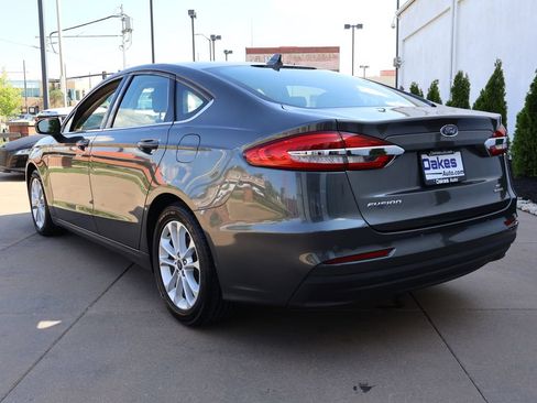 Used 2020 Ford Fusion SE FWD image 4