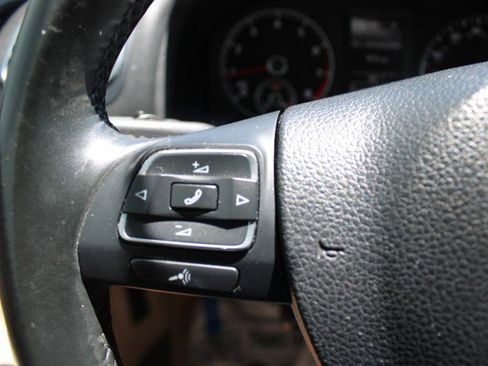 Used 2015 Volkswagen Eos Komfort FWD image 21