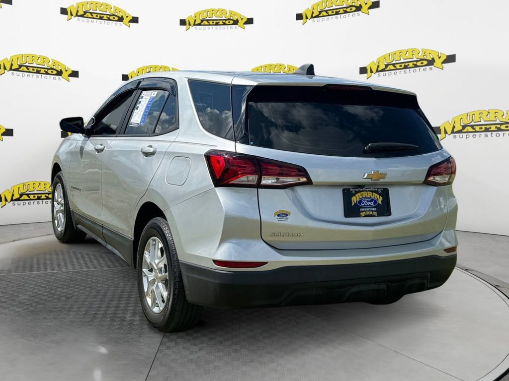 Used 2022 Chevrolet Equinox LS FWD image 3