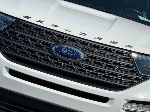 Used 2023 Ford Explorer XLT w/ Equipment Group 202A image 26