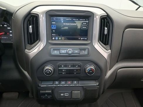 Used 2021 Chevrolet Silverado 1500 Custom Trail Boss AWD/4WD image 7