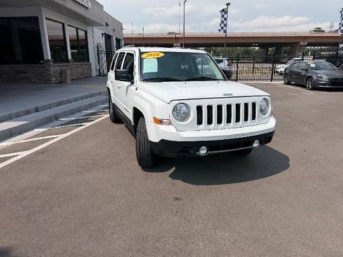 Used 2016 Jeep Patriot High Altitude AWD/4WD image 17