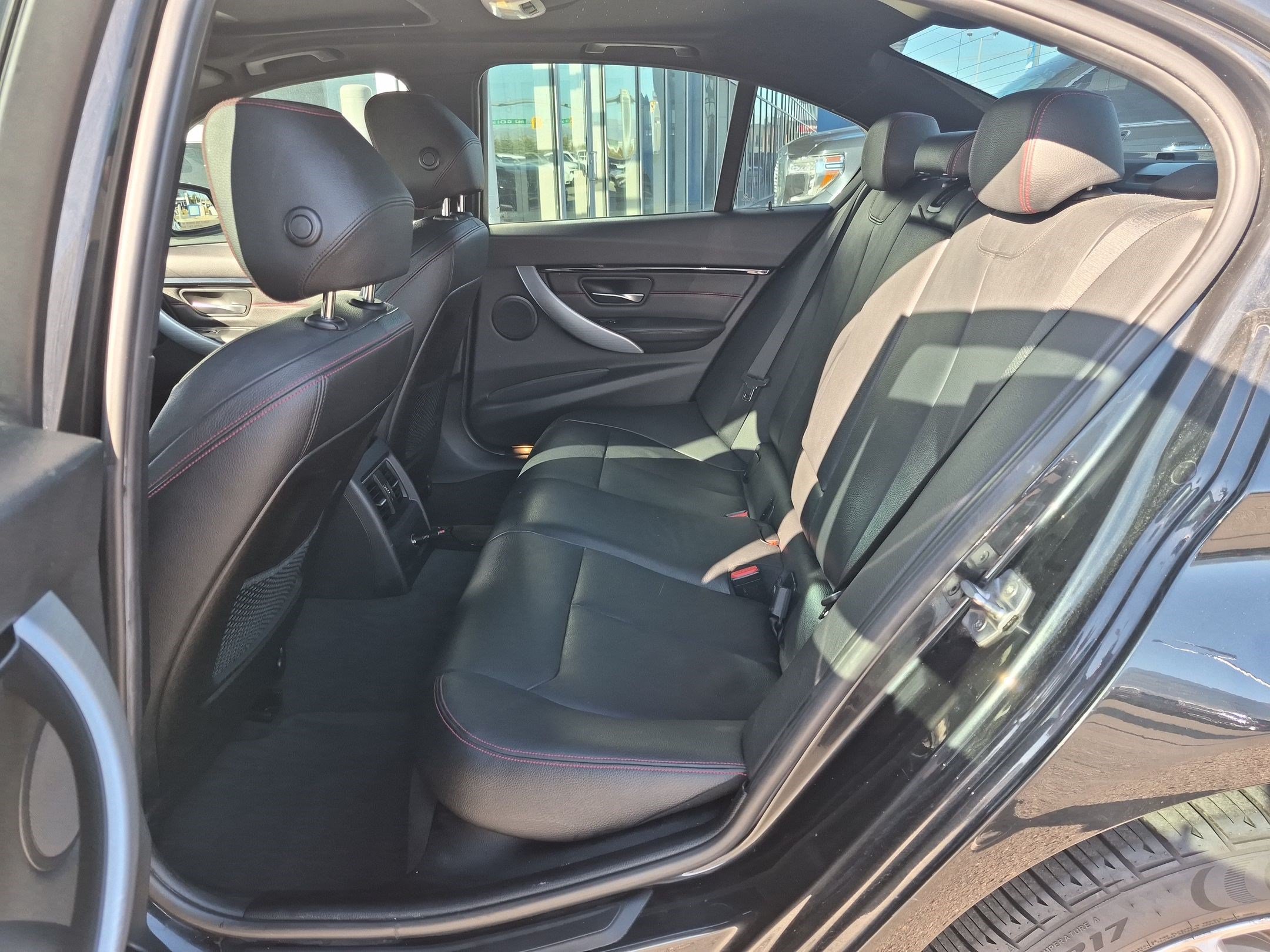 Used 2016 BMW 328i Sedan RWD image 28