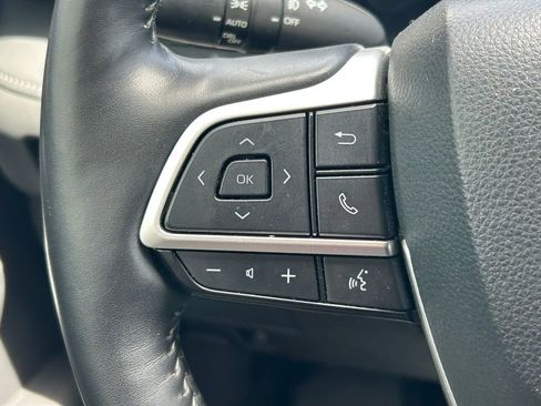 Used 2024 Toyota Highlander Platinum FWD image 42