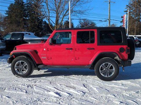 Used 2018 Jeep Wrangler Unlimited Sahara image 6