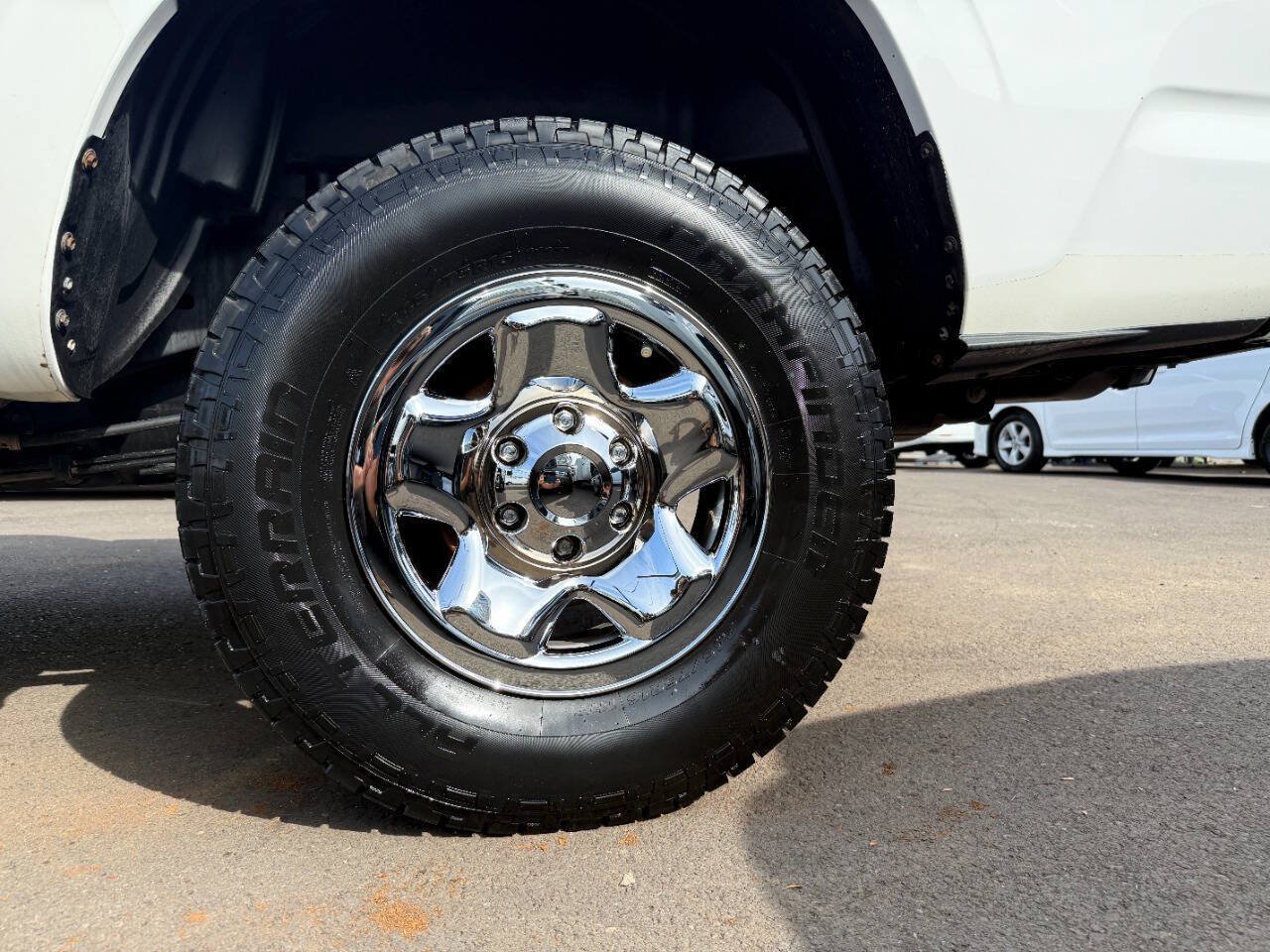 Used 2018 Toyota Tacoma SR w/ SR Convenience Package RWD image 31