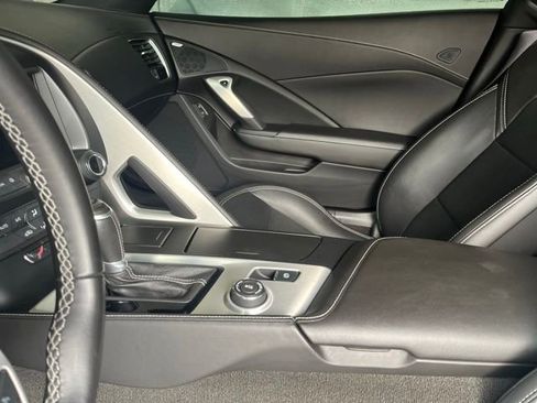 Used 2016 Chevrolet Corvette Stingray Coupe w/ Carbon Flash Badge Package RWD image 4