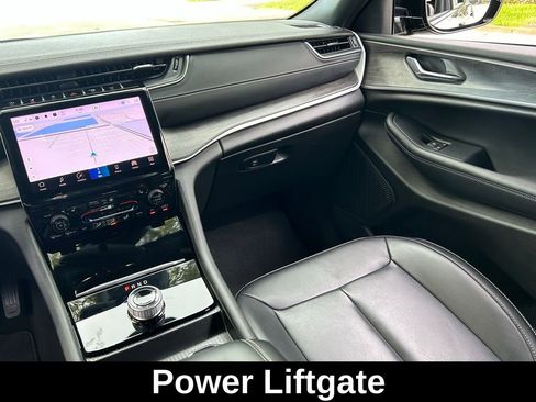 Certified 2024 Jeep Grand Cherokee Limited w/ Black Appearance Package image 14