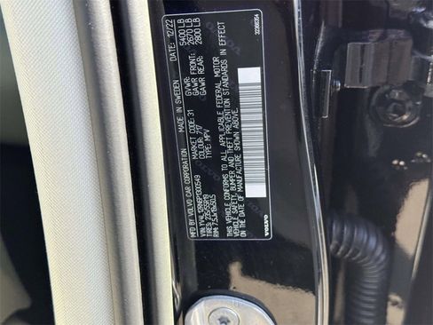 Certified 2023 Volvo XC60 B5 Plus w/ Climate Package image 16