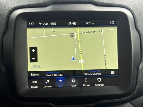 Used 2023 Jeep Renegade Latitude AWD/4WD image 8