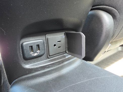 Used 2017 Chevrolet Malibu LT w/ Driver Confidence Package image 23