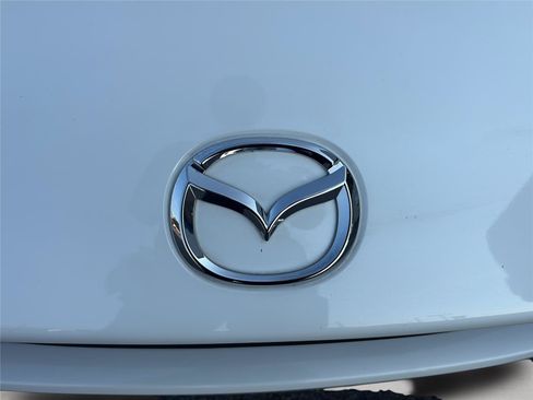 Used 2020 MAZDA MX-5 Miata 100th Anniversary RWD image 10