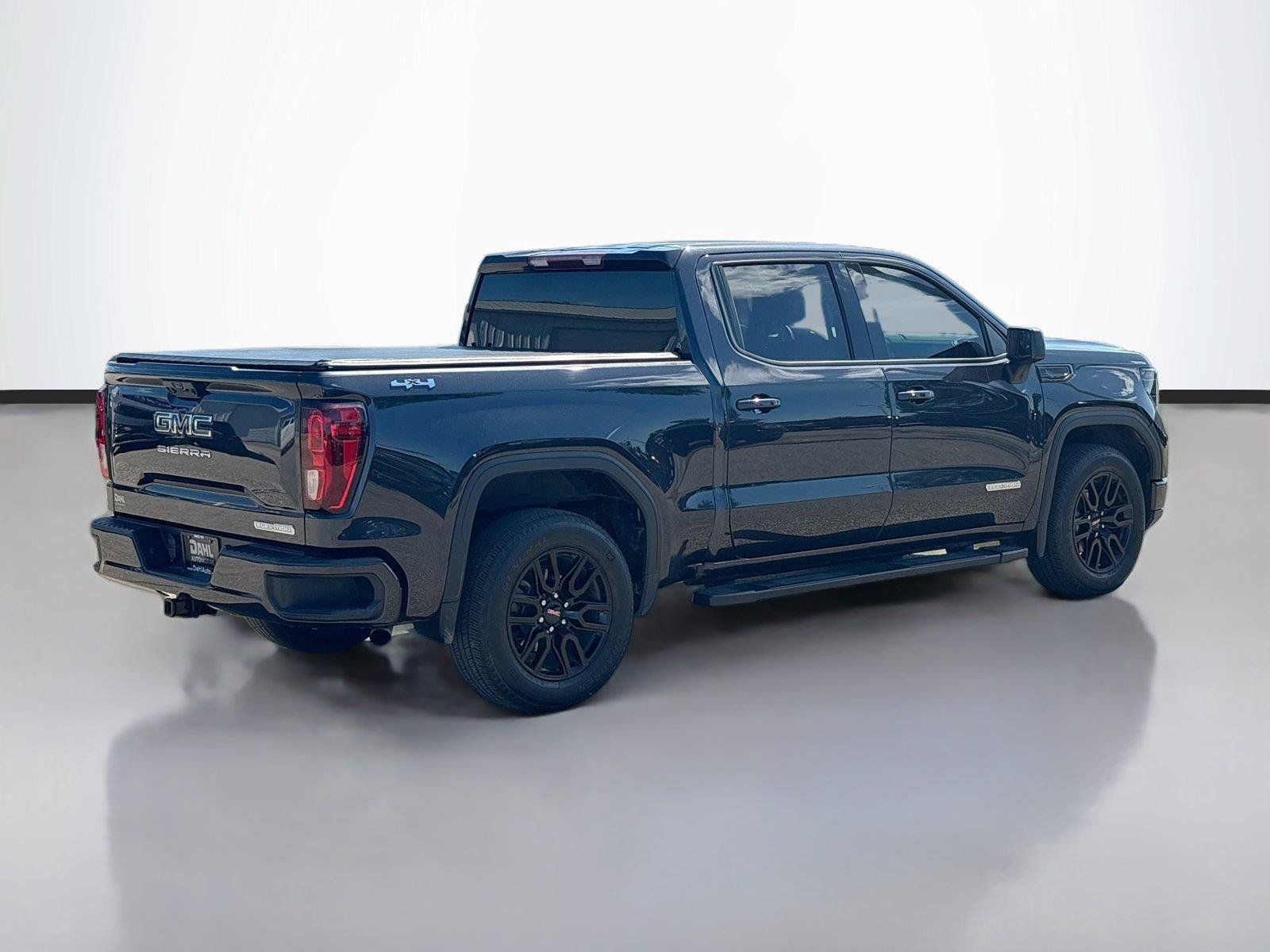 Used 2024 GMC Sierra 1500 Elevation AWD/4WD image 13