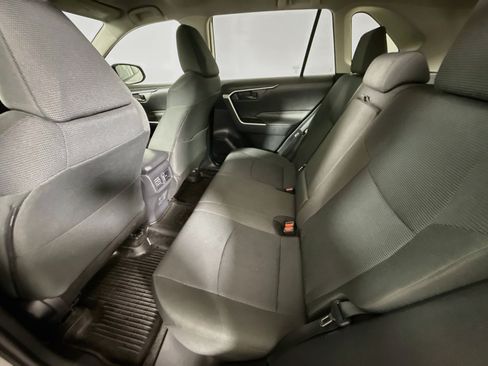 Used 2024 Toyota RAV4 LE AWD/4WD image 21