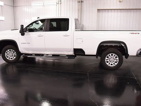 Used 2023 Chevrolet Silverado 3500 LT image 4