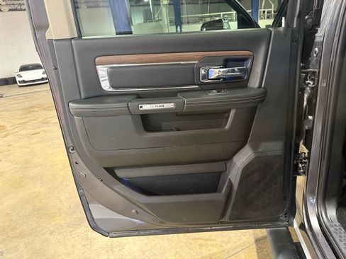 Used 2015 RAM 2500 Laramie AWD/4WD image 32