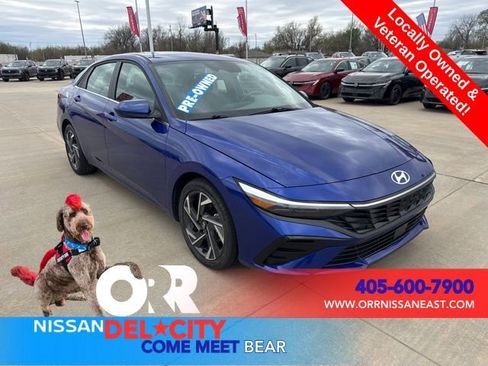 Used 2025 Hyundai Elantra SEL image 7