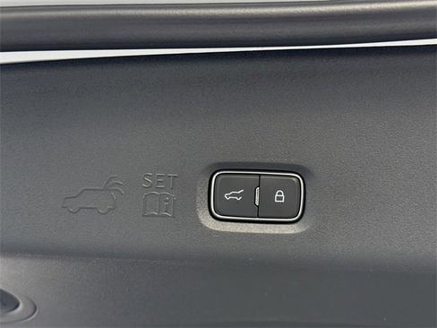 New 2026 Ford Expedition Platinum w/ Driver's Package image 5