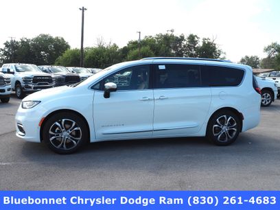 New 2026 Chrysler Pacifica Pinnacle