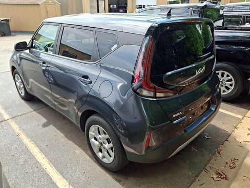Used 2025 Kia Soul LX w/ LX Technology Package FWD image 6