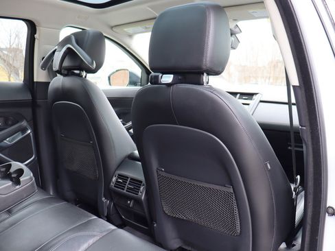 Used 2019 Jaguar E-PACE S AWD/4WD image 18