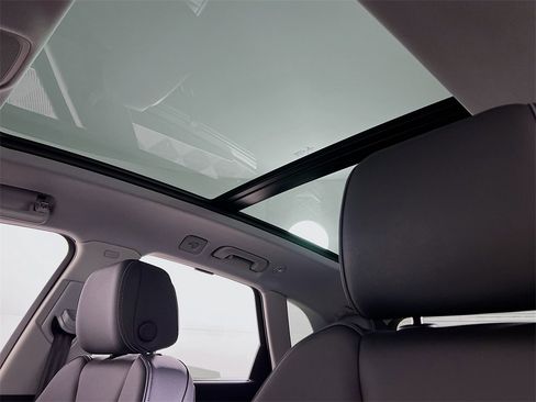 Used 2023 Audi Q5 e Premium Plus w/ Premium Plus Package image 14