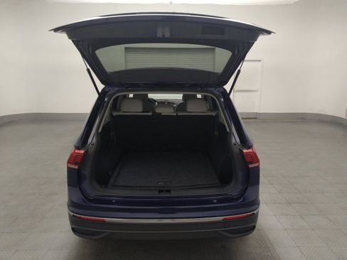 Used 2022 Volkswagen Tiguan SE AWD/4WD image 29