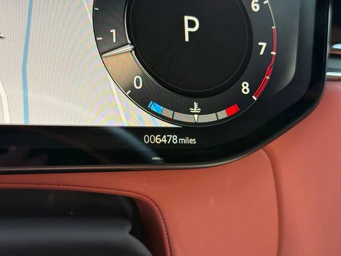 Certified 2025 Land Rover Range Rover SV AWD/4WD image 33