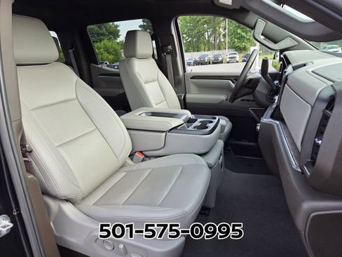 Used 2025 GMC Sierra 1500 SLT RWD image 17