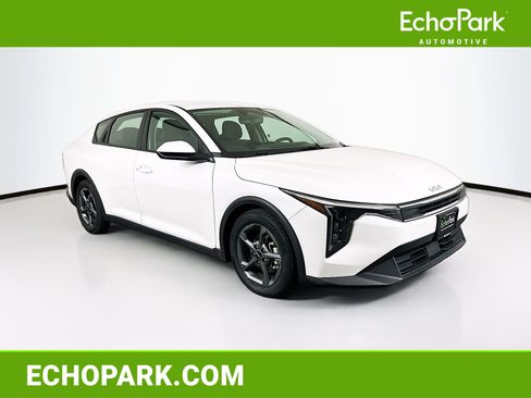 Used 2025 Kia K4 FWD image 1